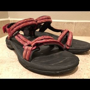 Teva Hurricane XLT